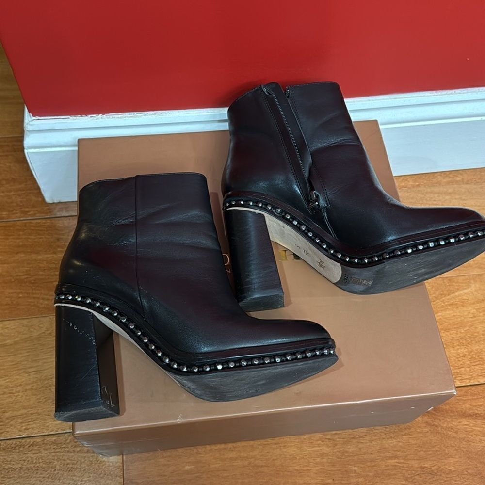 Coach Justina Black Ankle Boots Women's Beaded Chain Accents size‎ 6.5 - Picture 6 of 13